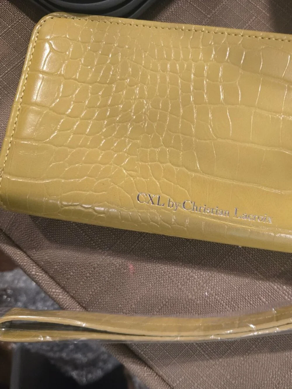 Christian Lacroix Wristlet Zip Around Moss Retail $48.00 - Picture 3 of 4